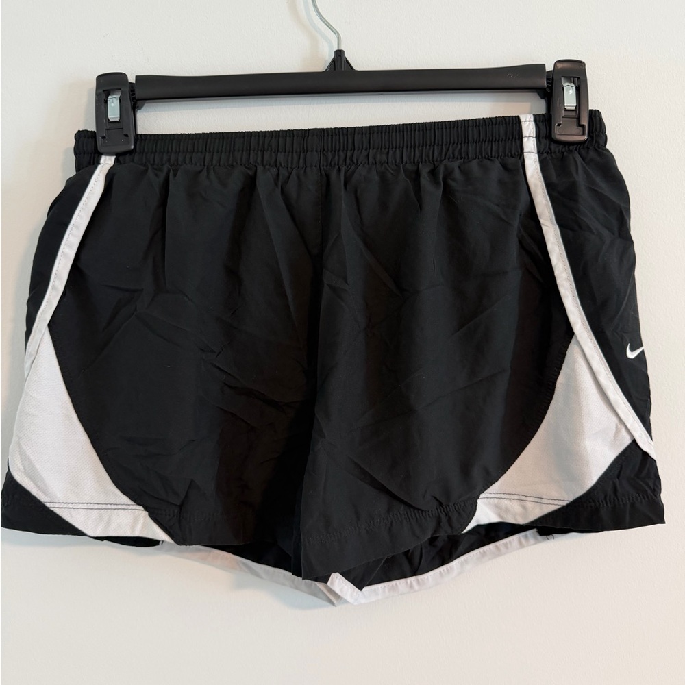 Nike Shorts Women’s Medium Black Performance running Shorts Athletic Workout Gym